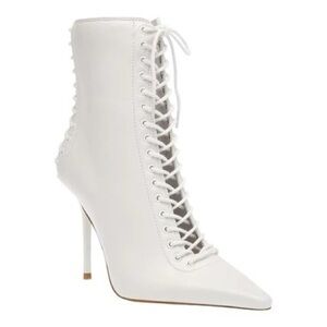 WHOOPS - NWOB $159  Steve Madden, the Allnight Laced Stiletto Heel Booti…